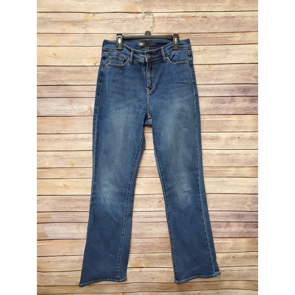 Levi Perfectly Slimming Bootcut Size 6 RS 73